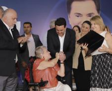 Em parceria com AACD, governador anuncia Complexo de Reabilitação Silvio Santos