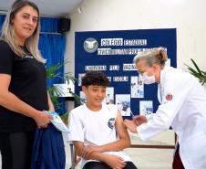 Força-tarefa de vacinação nas escolas é concluída com 292,6 mil doses aplicadas