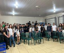 Orientação e cuidados: atendimentos de adolescentes no SUS do Paraná crescem 22%