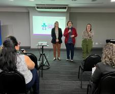 Sesa capacita profissionais para ampliar o cuidado com a infância no Paraná