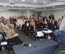 Sesa capacita profissionais para ampliar o cuidado com a infância no Paraná