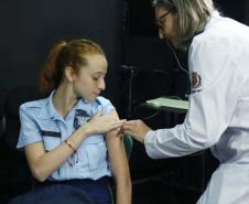 Governo inicia campanha de vacinação nas escolas para proteger 2,4 milhões de alunos