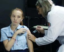 Governo inicia campanha de vacinação nas escolas para proteger 2,4 milhões de alunos