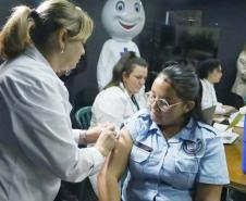 Governo inicia campanha de vacinação nas escolas para proteger 2,4 milhões de alunos