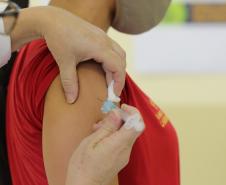 Dia D: imunização contra a gripe será aberta a toda população paranaense neste sábado