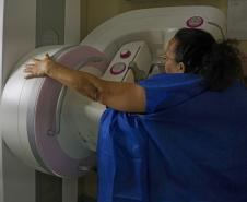 Cuidados na menopausa: SUS oferece consultas e apoio à saúde da mulher no Paraná