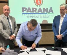 Saúde, MPPR e UEM oficializam parceria para criação do Painel da Dengue