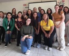 Equipe da APS de Teixeira Soares durante qualificação do treinamento para uso do Manual de Intervenções mhGAP (MI-mhGAP)