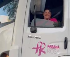 De mulher para mulher: motorista da carreta da saúde celebra alcance das consultas