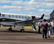 Com apoio aéreo, Estado leva milhares de insumos hospitalares para região de Rio Bonito do Iguaçu