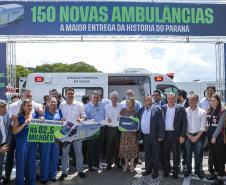 Governador entrega 150 ambulâncias com UTIs para todas as regiões do Paraná