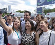 Governador entrega 150 ambulâncias com UTIs para todas as regiões do Paraná