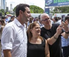 Governador entrega 150 ambulâncias com UTIs para todas as regiões do Paraná