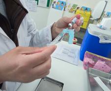 Paraná inicia vacinação contra Vírus Sincicial Respiratório 48 horas após receber doses