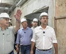 Ratinho Junior vistoria obras do novo Hospital Geral de Colombo, na Grande Curitiba