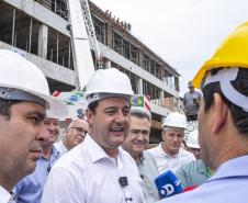 Ratinho Junior vistoria obras do novo Hospital Geral de Colombo, na Grande Curitiba