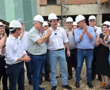 Ratinho Junior vistoria obras do novo Hospital Geral de Colombo, na Grande Curitiba