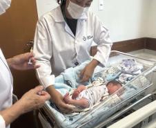 Maternidades do Paraná iniciam uso de novo medicamento para prevenir vírus sincicial em bebês