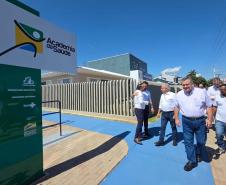Estado inaugura Unidade de Saúde da Família em Cascavel e entrega 18 veículos