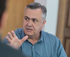 Paraná já tem 8 aplicações de polilamimina; Ratinho Junior recebe médicos e reforça apoio à pesquisa