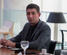 Paraná já tem 8 aplicações de polilamimina; Ratinho Junior recebe médicos e reforça apoio à pesquisa