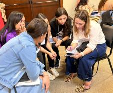 Oficinas geram capacitação prática e atraem profissionais de diversas áreas