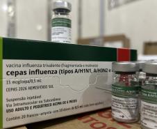 Paraná recebe 332 mil vacinas contra a gripe para início da campanha no próximo sábado