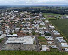 Estado inaugura hospital em Terra Boa e anuncia investimentos para pavimentação rural