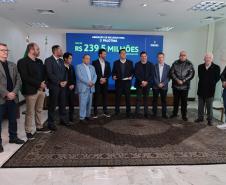 Ratinho Junior confirma R$ 565,6 milhões para 11 municípios do Estado