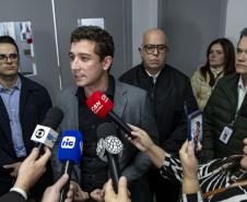 Com apoio do Estado, paciente de Curitiba recebe aplicação de polilaminina no Hospital do Trabalhador