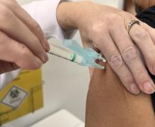 Após reverter queda, Paraná alcança o maior índice de vacinação da década