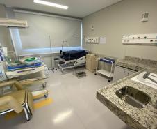 Um dos quartos PPP (pré-parto, parto e puerpério) da nova Maternidade do Hospital Regional de Ivaiporã