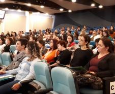 A Secretaria da Saúde do Paraná lançou hoje a Certificação da Eliminação da Transmissão Vertical da Sífilis Congênita para os municípios que atingirem os critérios e os indicadores estabelecidos em conformidade com diretrizes do Ministério da Saúde, Organização Panamericana da Saúde (OPAS), Organização Mundial da Saúde (OMS), Fundo das Nações Unidas para Infância (Unicef),  Conselho Nacional de Secretários de Saúde (Conass) e Conselho Nacional de Secretários Municipais de Saúde