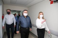 O secretário de Estado da Saúde Beto Preto entrega 57 novos leitos no Hospital Universitário (HU) de Londrina, sendo destinados exclusivamente aos pacientes confirmados e suspeitos da Covid-19, sendo 32 de UTI (adulto e pediátrica) e 25 de enfermaria. 20/07/2020 