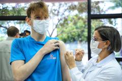 Paraná libera segunda dose de reforço contra Covid-19 para pessoas acima de 18 anos