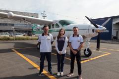 Pilotos que transportam órgãos encontram adolescente que recebeu um novo coração