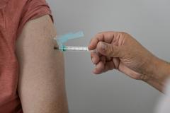 Dia D: Paraná aplica 374,8 mil vacinas, supera meta e está em 2º na imunização contra a gripe