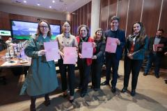 Luciana Massa se reúne com 370 primeiras-damas municipais para planejar Paraná Rosa