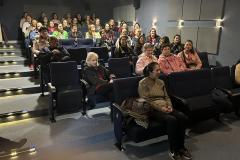 Filme "Câncer com ascendente em virgem" foi visto por mais de 7,7 mil mulheres em ação do Paraná Rosa