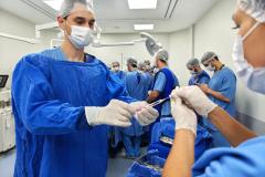 Paraná já tem 8 aplicações de polilamimina; Ratinho Junior recebe médicos e reforça apoio à pesquisa