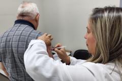 Vacinação contra a gripe continuará no Paraná para atingir grupos prioritários