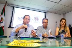 Em coletiva na manhã desta quarta-feira (30), a Secretaria da Saúde confirmou que enviou reforço de doses de vacinas contra a febre amarela a todas as 22 Regionais de Saúde do Paraná. 