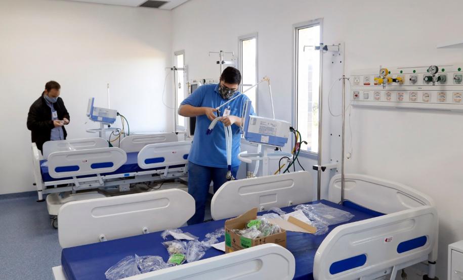 Secretário vistoria finalização da obra do Hospital Regional de Telêmaco Borba