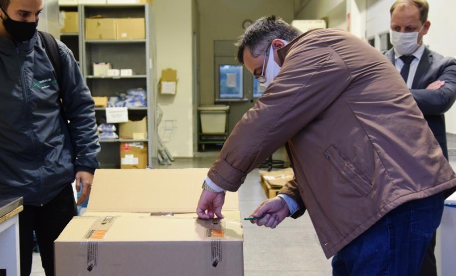 IBMP recebe mais de 418 mil swab’s para testes da Covid-19 da Copel