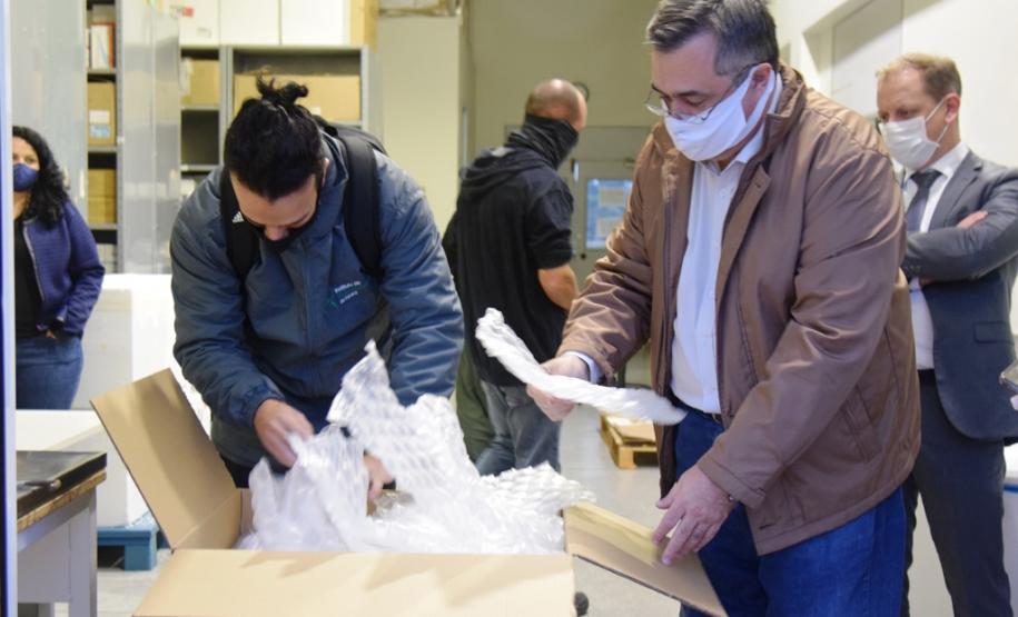 IBMP recebe mais de 418 mil swab’s para testes da Covid-19 da Copel