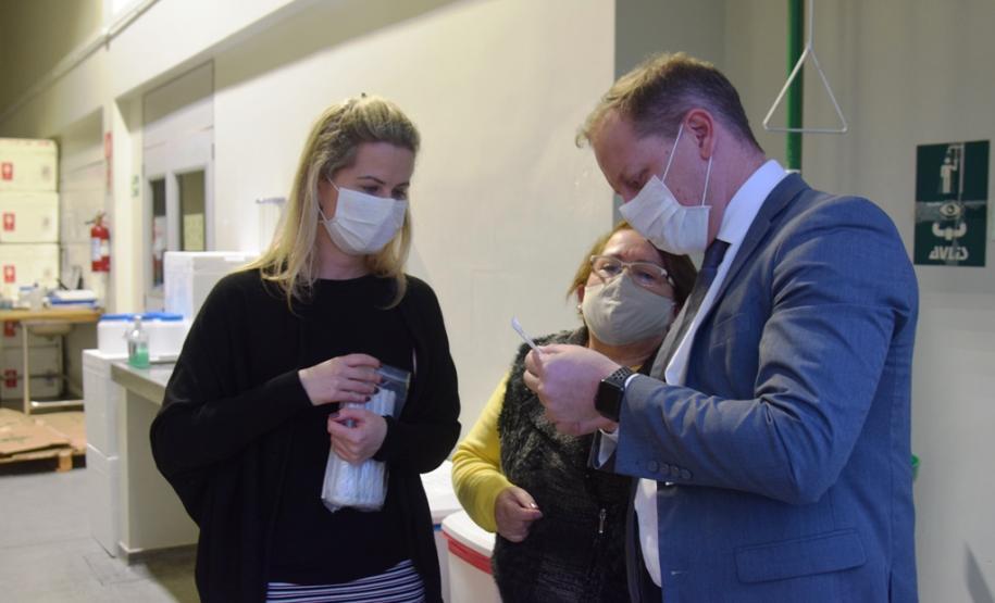 IBMP recebe mais de 418 mil swab’s para testes da Covid-19 da Copel