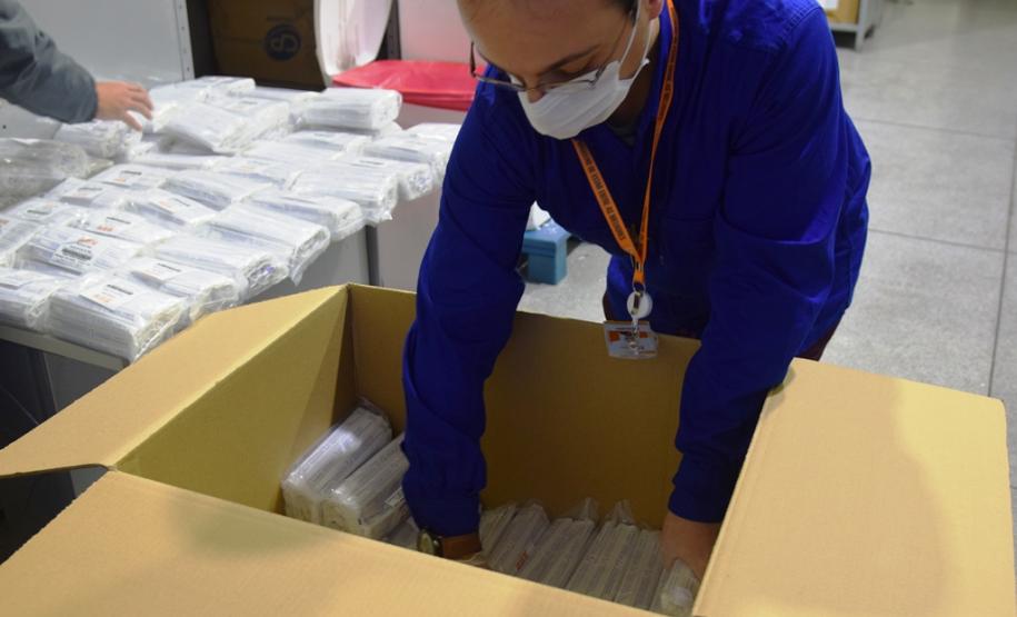 IBMP recebe mais de 418 mil swab’s para testes da Covid-19 da Copel