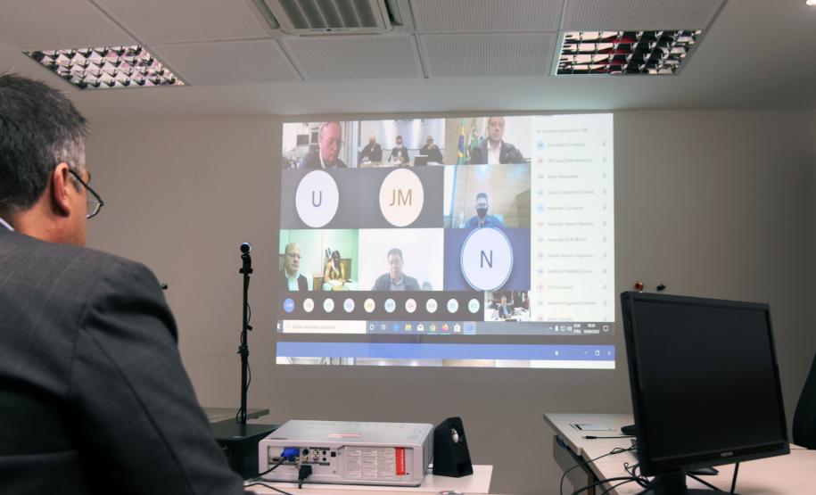 Secretários de Saúde e Agricultura discutem diretrizes para enfrentamento da Covid-19 com representantes de frigoríficos