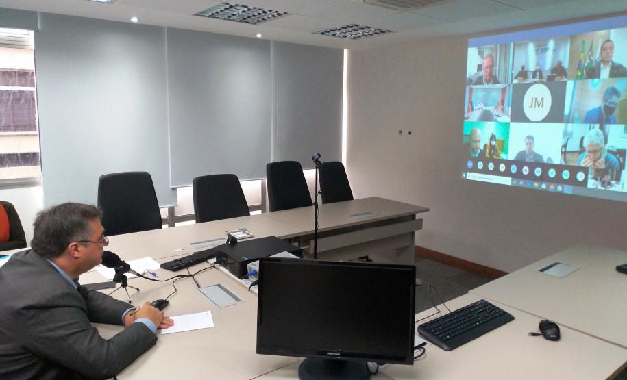 Secretários de Saúde e Agricultura discutem diretrizes para enfrentamento da Covid-19 com representantes de frigoríficos