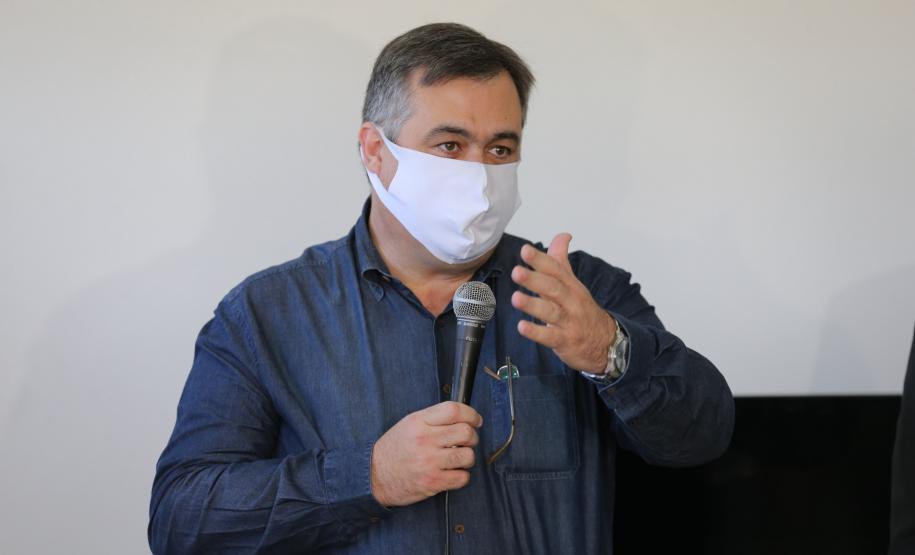 O secretário de Estado da Saúde Beto Preto entrega 57 novos leitos no Hospital Universitário (HU) de Londrina, sendo destinados exclusivamente aos pacientes confirmados e suspeitos da Covid-19, sendo 32 de UTI (adulto e pediátrica) e 25 de enfermaria. 20/07/2020